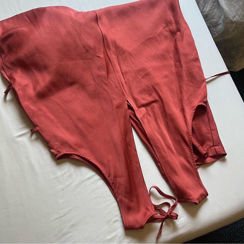 JILL AIKO YEE rust clay red satin straight wide leg cropped‎ sleeveless jumpsuit - Picture 6 of 7